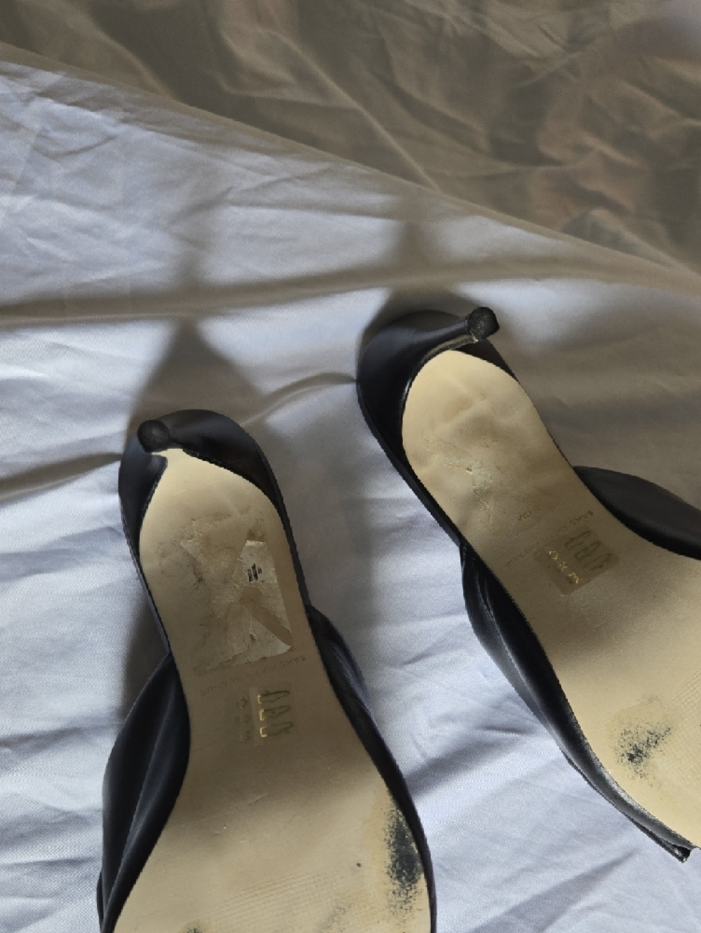 Saks Fifth Avenue Black Bow Slide Mules - Picture 4 of 6